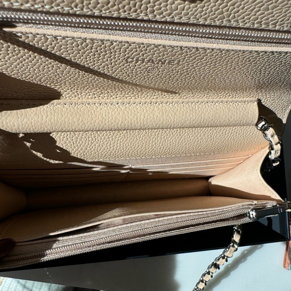 Brand new 2022 authentic Chanel classic beige caviar quilted woc wallet on chain - Picture 4 of 8